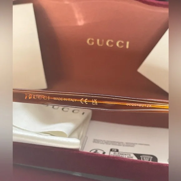 NWT Authentic GUCCI Sunglasses with all the original packaging & Organizer🧡 🧡 - Picture 10 of 12